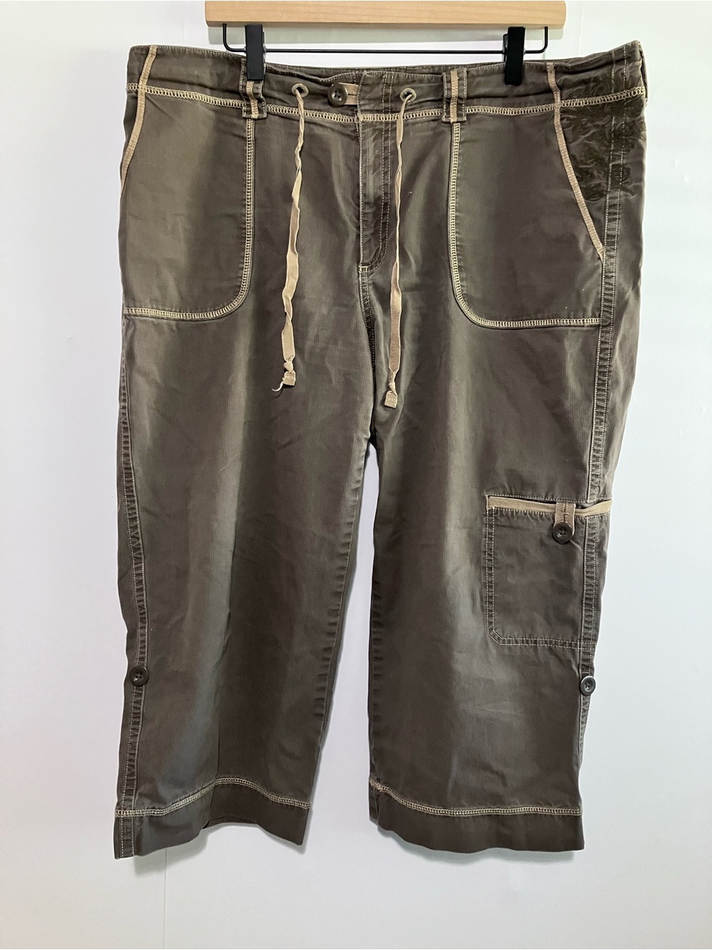 Eddie Bauer Brown Cropped Pants Size 16